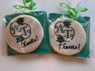 Corporate logo cookies.  Thank you so much for the order again.  And I hope I didn’t look too expectantly… 😂 but i received the sweet gift. 🥹
Thank you for your order.  That is enough for me.☺️ I love your office location too.❤️
いつも本当にお世話になります。そして、いつもお土産いただいちゃって。。。オーダーいただくだけで有難いのに。心から感謝です。オフィスのロケーションが前に住んでいたところに近くて、いまや、オリンピック記念館あったり、緑が綺麗です。ありがとうございました。

#corporateeventvookies #ordermadecookiegift #corporatelogocookies #partyinstetokyo #logocookiegift #カスタムメイドクッキーギフト東京 #オーダーメイドクッキーギフト #コーポレートロゴクッキー #イベントクッキー東京 #パーティインスタイル東京