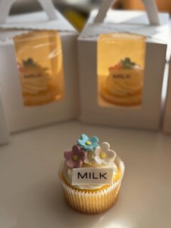 Cutest event at Milk Harajuku! 🧁Thank you once again for the wonderful opportunity!  It’s been so fun creating goodies every year.❤️
今年もMilk原宿のスペシャルイベントのスイーツ作成とても楽しかったです。ご注文ありがとうございました。クロミちゃんのコラボイベント、沢山可愛い女子達がインスタにあげていて🩷

#customeventcupcakestokyo #ordermadecupcakestokyo #corporatelogocupcakestokyo #partyinatyletokyo #クロミイベントカップケーキ