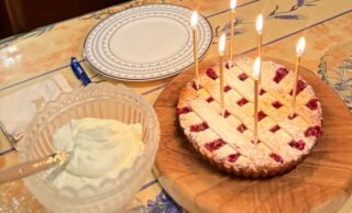 Birthday Linzer torte for our captain! ⛵️
I read that Linzer torte is the oldest-known cake in the world?! Anyways the dessert is the traditional torte from Linz Austria.  I love making the fresh raspberry jam for the torte.  The tartness and the almond crust goes really well.  So glad we could celebrate the birthday here in Tokyo. 🩵
リンツアートルテで、お友達のサプライズお誕生日。やはり新鮮なラズベリーからジャムを作るのはやめられない。。お友達のお父様が良く作ってくれたタルト再現してお祝いしました。日本に来て良いどこも良い印象だったみたいで私達も嬉しかったです。

#linzertorte #partyinstyletokyo #リンツアートルテ　#パーティインスタイル東京