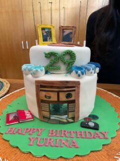 Throw back to the special cake for an Artistic and beautiful Lady!  The surprise birthday cake was ordered by back then her sweetest BF. 💙The cake consists of her her artistic side and the artworks. Thank you so much for the orders for all these years. 
アーティスティックで麗しくとってもチャーミングな彼女さんにサプライズのバースデーケーキでした。いつもオーダーありがとうございます。毎回お題がとてもパーソナライズをリクエストしてくださり、私も色々下調べして、、アート🎨や、インスタレーションを参考にさせていただき作成しました。いつもバースデーを大切にされている当時彼氏さんです。

#artisticbirthdaycake #partyinstyletokyo #artcake  #アーチストバースデーケーキ #パーティインスタイル東京